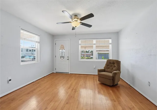 Photo 4 of Single family home for sale at 109 Western Ave, Edgewater, FL 32132 | MLS# V4950873 | Listing updated on 2026-09-20