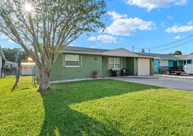 3rd image of 8505 Old Post Rd, Port Richey, FL 34668 | MLS# TB8541304