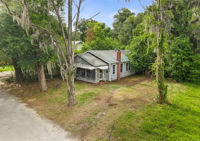 3rd image of 512 9Th, Gainesville, FL 32601 | MLS# TB8541309