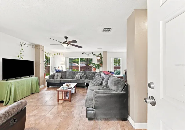 2nd image of 611 Abaco Ct, Kissimmee, FL 34746 | MLS# O6435668