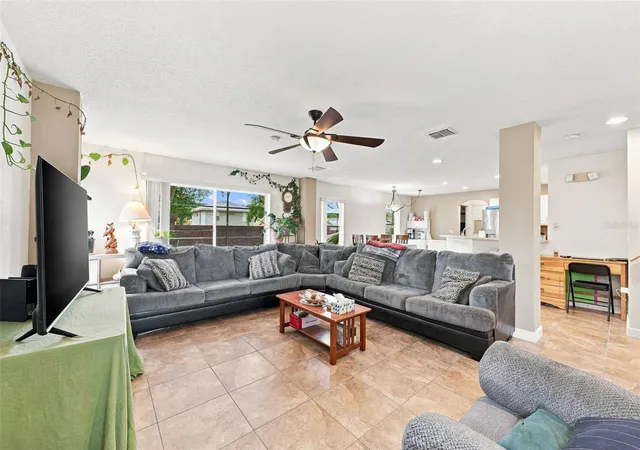 Photo 3 of Single family home for sale at 611 Abaco Ct, Kissimmee, FL 34746 | MLS# O6435668 | Listing updated on 2026-09-13