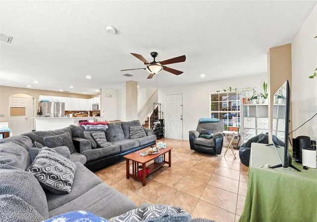 Photo 3 of Single family home for sale at 611 Abaco Ct, Kissimmee, FL 34746 | MLS# O6435668 | Listing updated on 2026-10-07