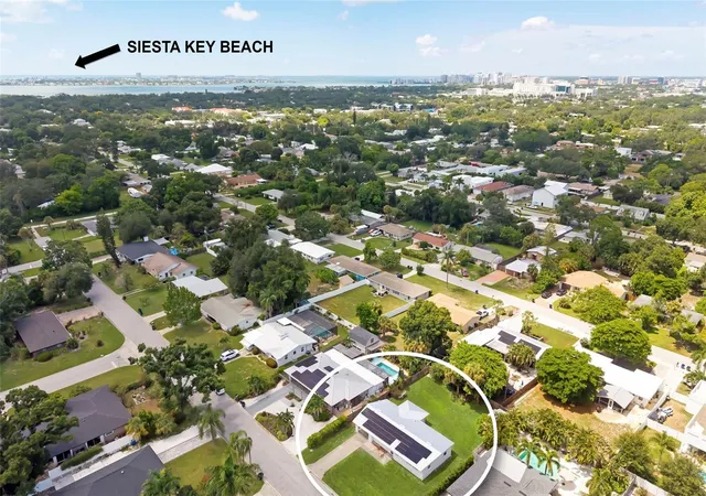Photo 3 of Single family home for sale at 2253 Goldenrod St, Sarasota, FL 34239 | MLS# A4703724 | Listing updated on 2026-09-16
