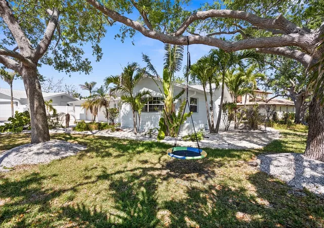 5th image of 10001 S Yacht Club Dr, Treasure Island, FL 33706 | MLS# W7888826