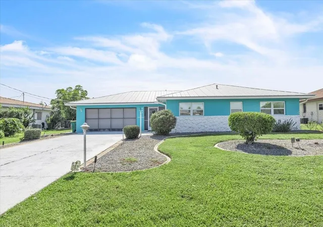 Photo 3 of Single family home for sale at 441 W Tarpon Blvd Nw, Port Charlotte, FL 33952 | MLS# A4703726 | Listing updated on 2026-10-10