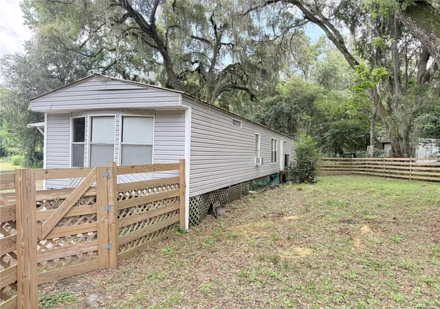 Photo 4 of Sale Pending at 1604 County Road 434B, Lake Panasoffkee, FL 33538 | MLS# G5116784 | Listing updated on 2026-09-30