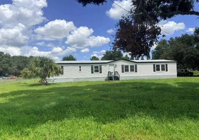 Photo 1 of Manufactured home for sale at 5118 Bennett Dr, Lakeland, FL 33810 | MLS# TB8541324 | Listing updated on 2026-10-21