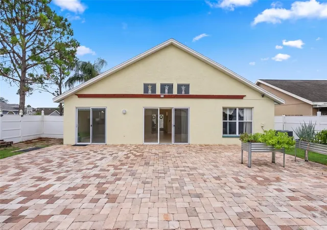 Photo 23 of Single family home for sale at 1102 Vinetree Dr, Brandon, FL 33510 | MLS# TB8541331 | Listing updated on 2026-08-27