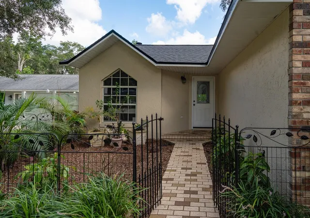 Photo 3 of Single family home for sale at 116 Quail Ridge Ct, Sanford, FL 32771 | MLS# O6435682 | Listing updated on 2026-09-29