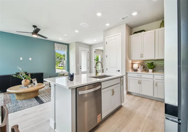 4th image of 10704 Oak Bend Dr, Parrish, FL 34219 | MLS# TB8541342