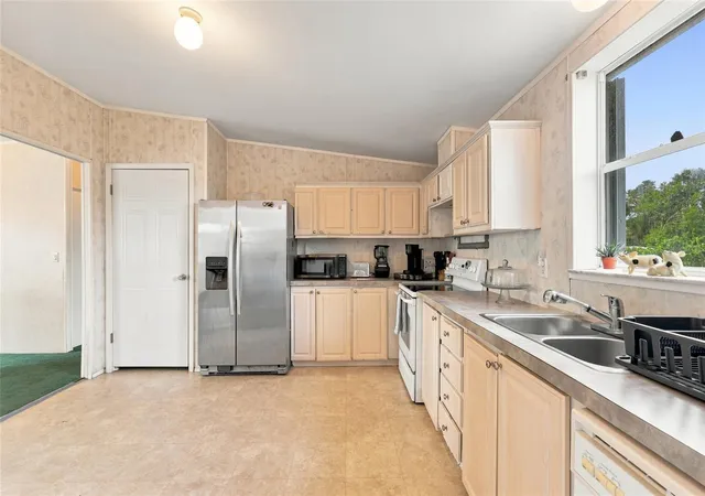 2nd image of 29427 Turbak Dr, Punta Gorda, FL 33982 | MLS# C7529863
