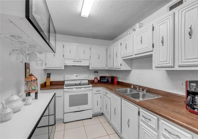 Photo 4 of Condo for sale at 2711 N Halifax Ave #372, Daytona Beach, FL 32118 | MLS# NS1089063 | Listing updated on 2026-10-06