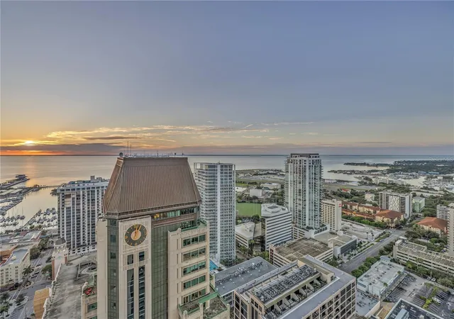 Photo 3 of Condo for sale at 275 1St Ave S #3704, St Petersburg, FL 33701 | MLS# TB8541351 | Listing updated on 2026-10-17