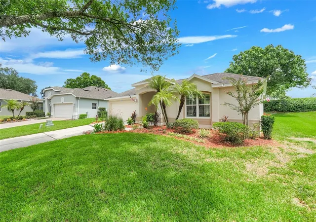 Photo 3 of Single family home for sale at 2525 New Castle Ct, Clermont, FL 34711 | MLS# G5116788 | Listing updated on 2026-08-28