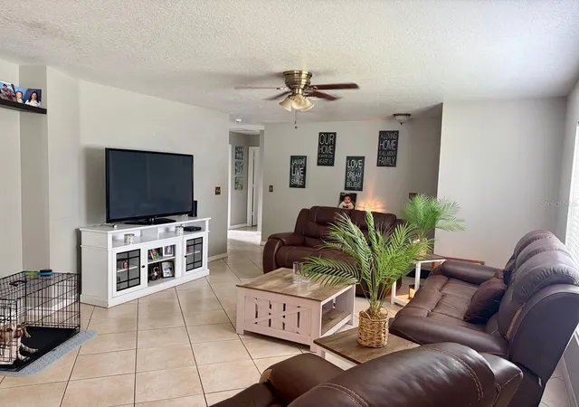 Photo 2 of Single family home for sale at 914 Nicholson St, Clearwater, FL 33755 | MLS# TB8541360 | Listing updated on 2026-09-15