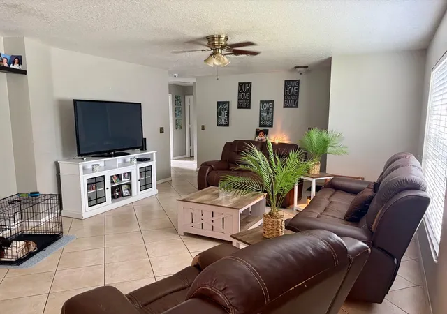 Photo 3 of Single family home for sale at 914 Nicholson St, Clearwater, FL 33755 | MLS# TB8541360 | Listing updated on 2026-09-15