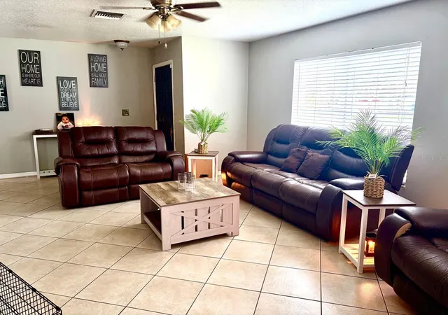 Photo 4 of Single family home for sale at 914 Nicholson St, Clearwater, FL 33755 | MLS# TB8541360 | Listing updated on 2026-09-15