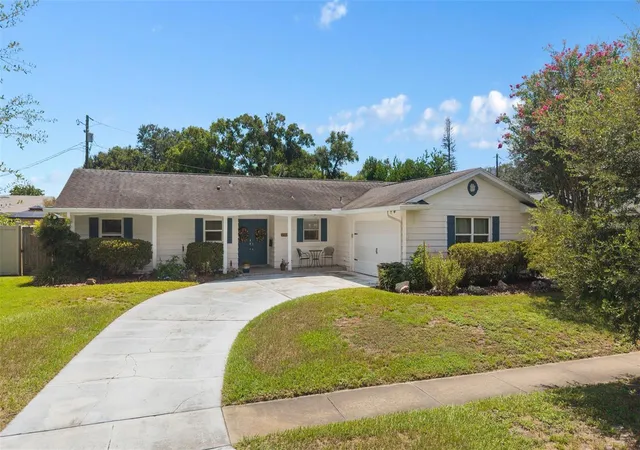 Photo 1 of Single family home for sale at 2824 Prince John Rd, Winter Park, FL 32792 | MLS# O6435708 | Listing updated on 2026-10-01