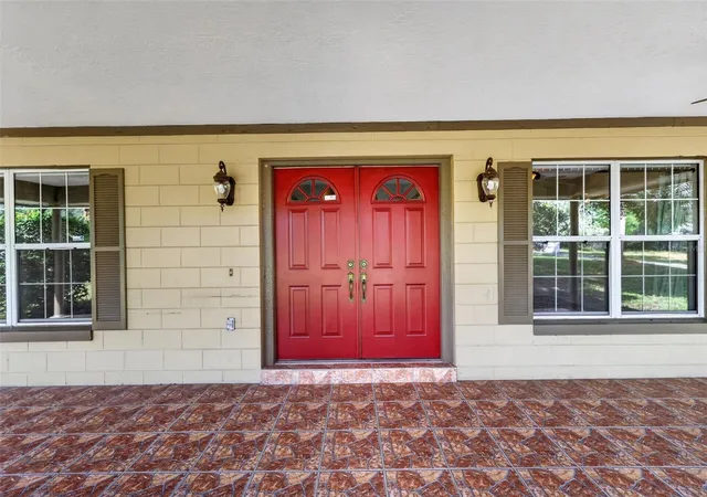 Photo 3 of Single family home for sale at 37130 County Road 439, Eustis, FL 32736 | MLS# G5116790 | Listing updated on 2026-08-27