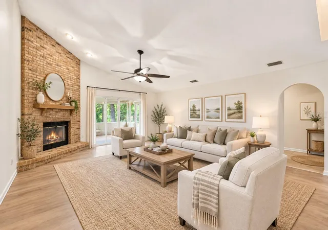 Photo 3 of Single family home for sale at 37130 County Road 439, Eustis, FL 32736 | MLS# G5116790 | Listing updated on 2026-10-08