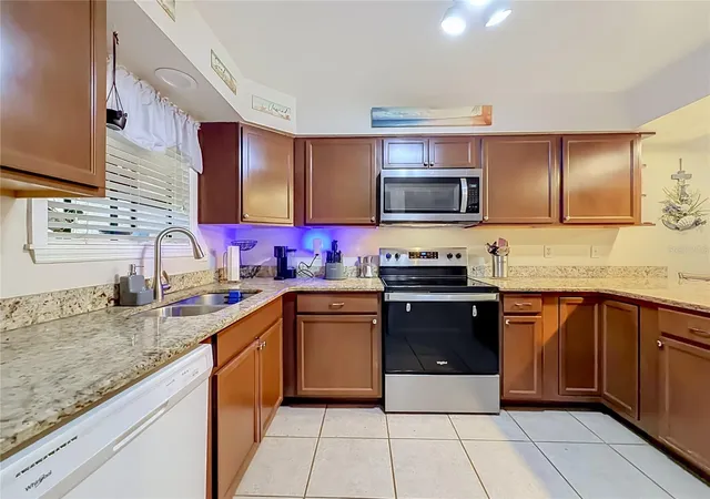 4th image of 940 Douglas Ave #195, Altamonte Springs, FL 32714 | MLS# OM730869
