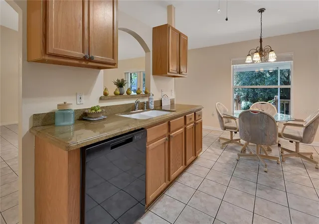 5th image of 2249 Hontoon Rd, Deland, FL 32720 | MLS# V4950875