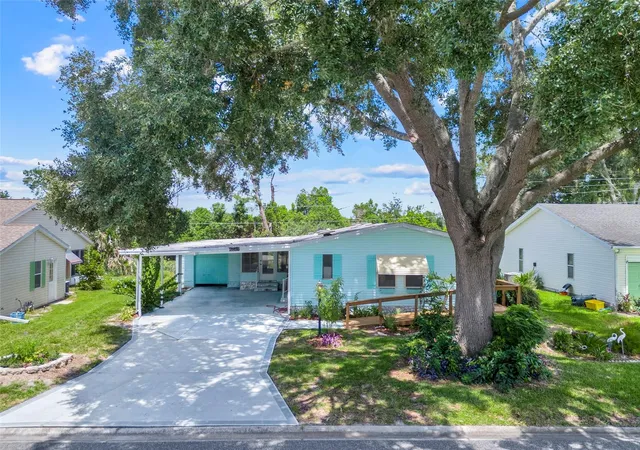 2nd image of 5047 El Destino Dr, Leesburg, FL 34748 | MLS# G5116792