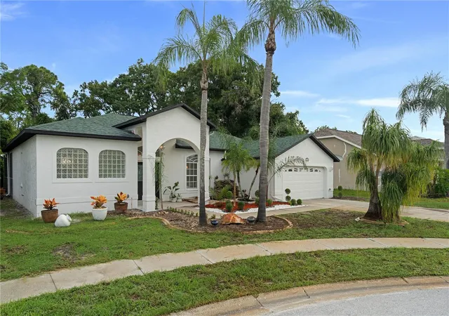 Photo 3 of Single family home for sale at 3239 Glenwood Cir, Holiday, FL 34691 | MLS# TB8541377 | Listing updated on 2026-10-09