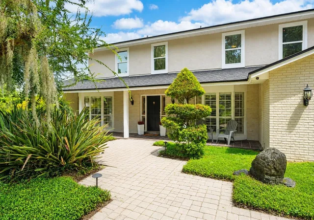 Photo 1 of Single family home for sale at 2260 W Classic Court, Longwood, FL 32779 | MLS# O6435728 | Listing updated on 2026-09-27