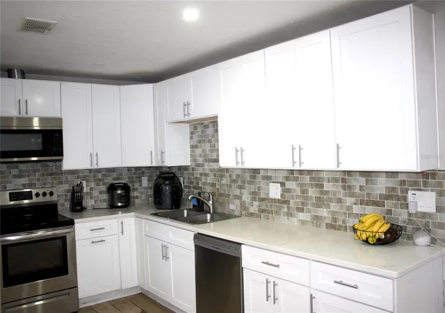 2nd image of 3620 N 56th St, Tampa, FL 33619 | MLS# TB8541396