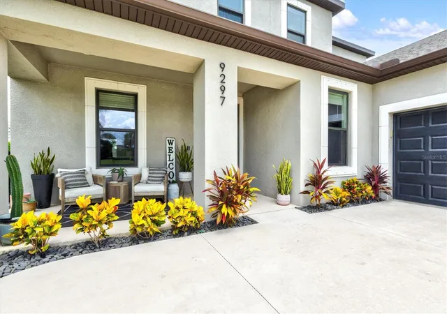 Photo 3 of Single family home for sale at 9297 Tequila Sunrise Dr, Sarasota, FL 34241 | MLS# A4703754 | Listing updated on 2026-09-06