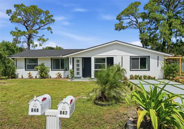 Photo 3 of Single family home for sale at 848 Olympia Rd, Venice, FL 34293 | MLS# TB8541408 | Listing updated on 2026-09-21