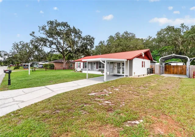 Photo 2 of Single family home for sale at 6312 Sweetwater Dr E, Lakeland, FL 33811 | MLS# O6435743 | Listing updated on 2026-10-20