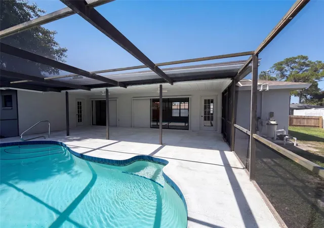 5th image of 391 Harvard Rd, Venice, FL 34293 | MLS# O6435744