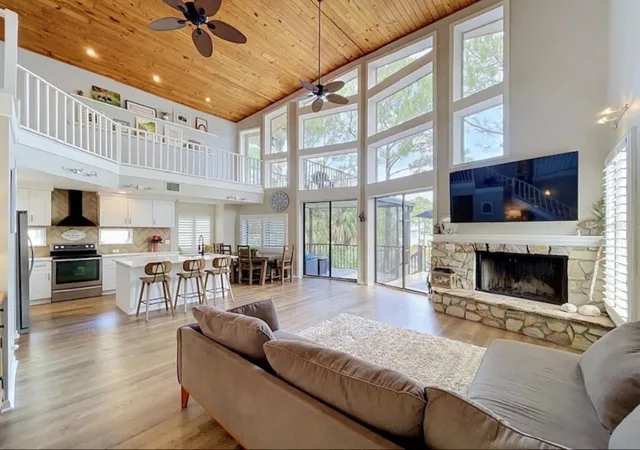 Photo 3 of Single family home for sale at 777 Claudia Ln, Palm Harbor, FL 34683 | MLS# TB8541409 | Listing updated on 2026-10-04