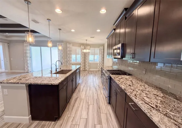 2nd image of 1011 Victoria Hills Dr S, Deland, FL 32724 | MLS# O6435747