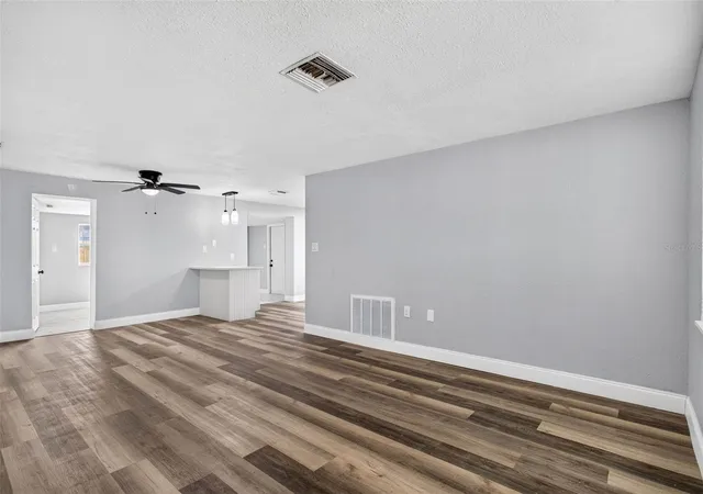 4th image of 1446 Merrilon Dr, Holiday, FL 34691 | MLS# W7888829