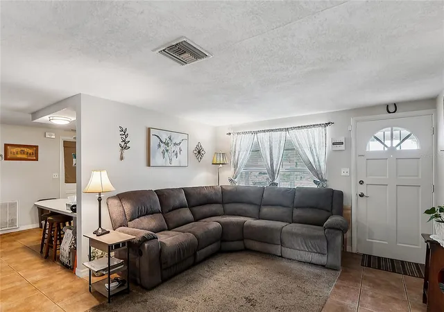 2nd image of 7106 Palisade Dr, Port Richey, FL 34668 | MLS# W7888830
