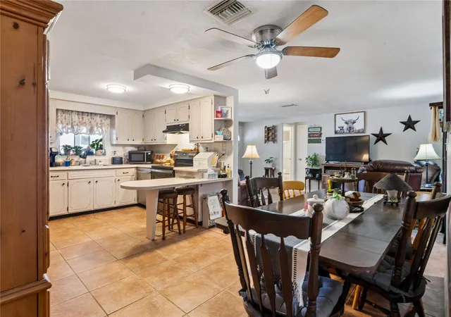 Photo 3 of Single family home for sale at 7106 Palisade Dr, Port Richey, FL 34668 | MLS# W7888830 | Listing updated on 2026-09-20