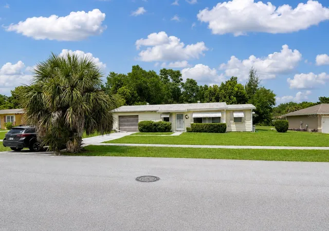 Photo 1 of Single family home for sale at 3829 Sw 147th St, Ocala, FL 34473 | MLS# L4964492 | Listing updated on 2026-10-02