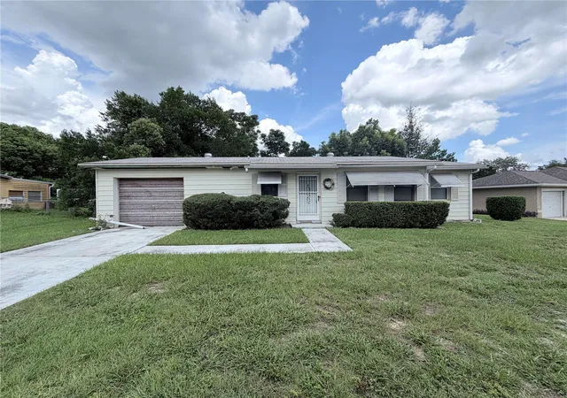 Photo 2 of Single family home for sale at 3829 Sw 147th St, Ocala, FL 34473 | MLS# L4964492 | Listing updated on 2026-10-02