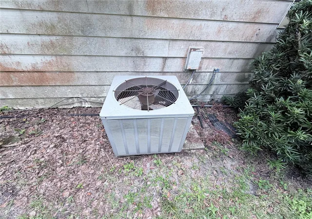 Photo 4 of Single family home for sale at 3829 Sw 147Th St, Ocala, FL 34473 | MLS# L4964492 | Listing updated on 2026-10-02