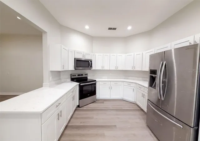 2nd image of 24 Bay Pointe Dr, Ormond Beach, FL 32174 | MLS# O6435772