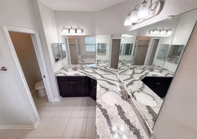 Photo 4 of Townhouse for sale at 4848 Wandering Wy, Wesley Chapel, FL 33544 | MLS# O6435775 | Listing updated on 2026-10-15