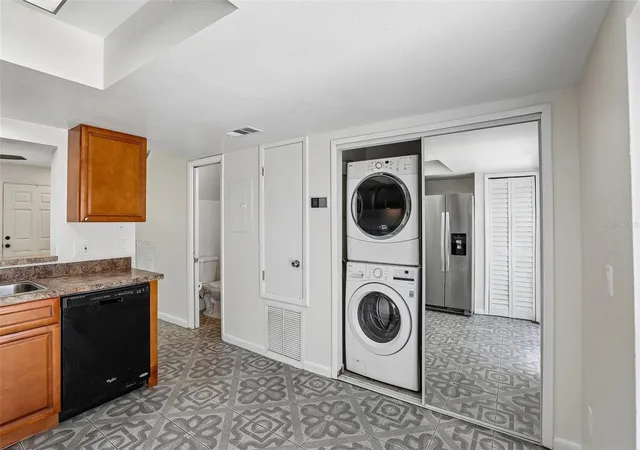 5th image of 12059 Tift Cir, Orlando, FL 32826 | MLS# O6435776