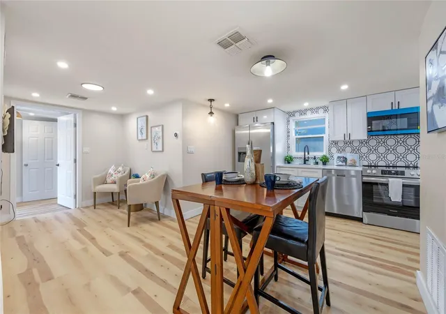 14th image of 4809 Thorpe Ave, Orlando, FL 32804 | MLS# O6435778
