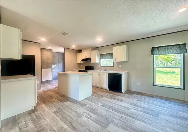 4th image of 5135 Turtle Dove Trl, Lakeland, FL 33810 | MLS# B4902349