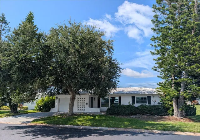 image of 14119 88th Ave, Seminole, FL 33776 | MLS# TB8541439