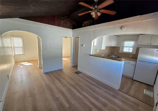 11th image of 4744 7th Ave N, St Petersburg, FL 33713 | MLS# TB8541445
