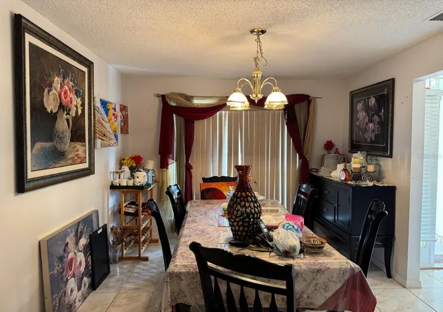 4th image of 16 Red Barn Dr, Palm Coast, FL 32164 | MLS# O6435795